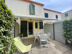 Maison à 150m plage, 2 chambres, piscine & WiFi, parking - FR-1-231-258